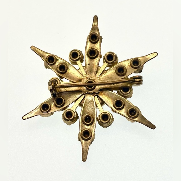 Vintage Starburst Gold Tone Brooch Pin Enamel Prong Set Faceted Crystals MCM - Picture 4 of 6